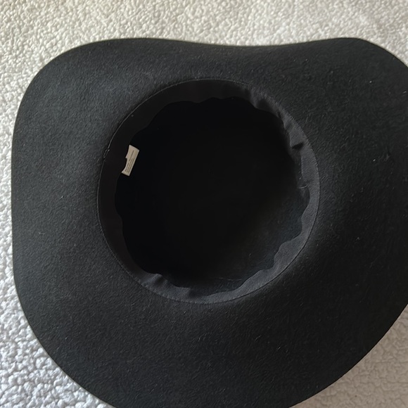 Black Fall/Winter Floppy Hat - Picture 3 of 5
